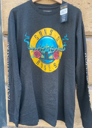 T-shirt recto-verso manches longues Guns n' Roses gris neuf taille XL, marke: Guns N' Roses, zustand: Neu, mit Etikett, größe: XL, 22,00 €, 23,80 € inklusive Vinted-Käuferschutz