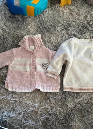 Lot 2 hauts bébé fille – gilet rose & sweat crème, merk: Sans Souci, staat: Heel goed, maat: 6-9 maanden / 68 cm, € 3,00, € 3,85 inclusief Kopersbescherming