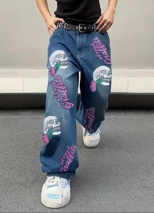 Jean baggy oversize skull & graffiti, zustand: Neu, größe: M, 40,00 €, 42,70 € inklusive Vinted-Käuferschutz