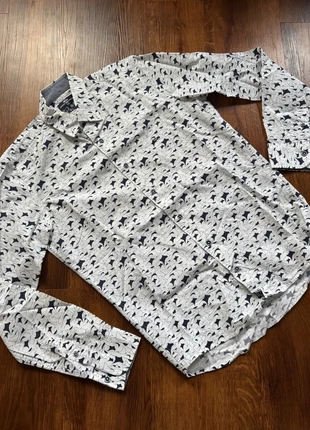 Dario Beltran White & Navy Patterned Shirt – Size S, brand: Dario Beltran, condition: Very good, size: S, £9.00, £10.15 includes Buyer Protection