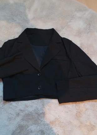 Blazer court noir, marke: Dazy, zustand: Neu, größe: Sonstige, 10,00 €, 11,20 € inklusive Vinted-Käuferschutz
