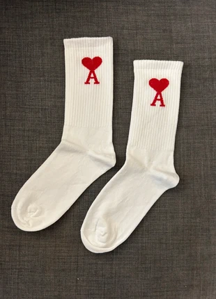 Paire de chaussettes AMI Paris blanche en coton montante neuve, marque: AMI, état: Très bon état, taille: Taille unique, 10,00 €, 11,20 € Protection acheteurs incluse