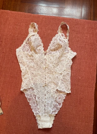 Body bianco pizzo B Crea, marke: Crea, zustand: Gut, größe: M / 38 / 10, 5,00 €, 5,95 € inklusive Vinted-Käuferschutz