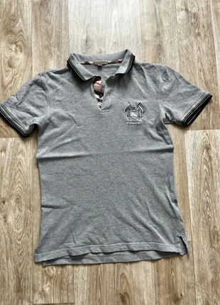 Polo Burberry gris taille S/M logo brodé coupe slim fit, marca: Burberry, estado: Muito bom, tamanho: S, €40.00, €42.70 inclui Proteção do Comprador