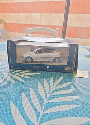 peugeot 206cc 1/24, marke: Peugeot, zustand: Neu, größe: Einheitsgröße, 69,00 €, 73,15 € inklusive Vinted-Käuferschutz