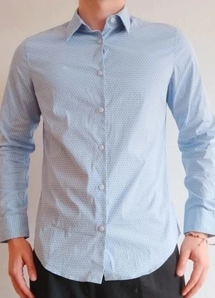 Chemise manches longues Calvin Klein classe taille M bleu clair et blanc, merk: Calvin Klein, staat: Heel goed, maat: M, € 25,00, € 26,95 inclusief Kopersbescherming