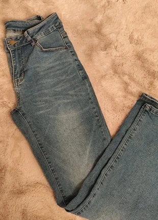 Jean évasé midsize - Dazy - Taille S, marque: Dazy, état: Très bon état, taille: S / 36 / 8, 8,00 €, 9,10 € Protection acheteurs incluse