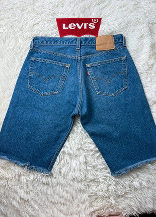 Short Lévi’s W30. S141, marque: Levi's, état: Très bon état, taille: W31 | FR 40, 17,90 €, 19,50 € Protection acheteurs (Pro) incluse