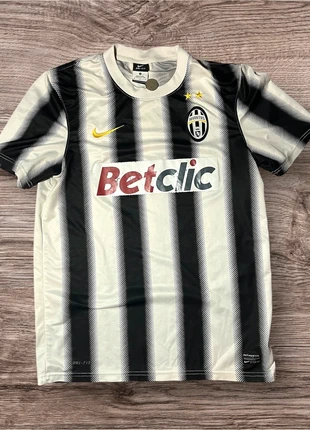 Maillot domicile nike Fc Juventus de Turin football 2010/2011 - Taille M, marque: Nike, état: Très bon état, taille: M, 22,90 €, 24,75 € Protection acheteurs incluse