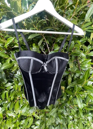 Black and silver satin corset top, estado: Muy bueno, tamaño: S / 36 / 8, 12,00 €, 13,30 € Protección al comprador incluida