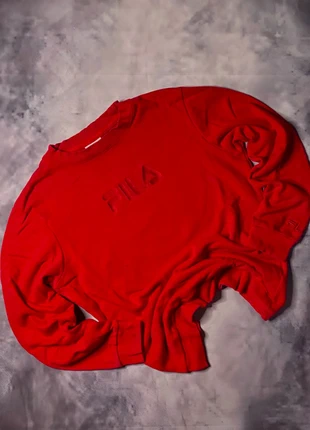 Bold Red Vintage Fila Sweatshirt Size M – Classic 2000s Sportswear Vibes Without the Hood, marque: FILA, état: Neuf sans étiquette, taille: M, 11,99 €, 13,29 € Protection acheteurs incluse