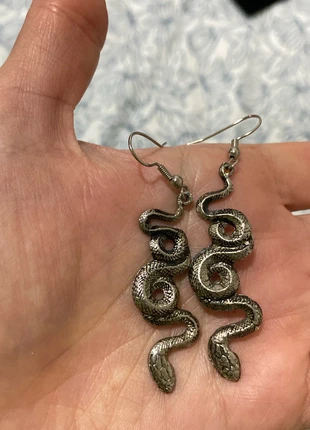 Orecchini serpente goth, état: Très bon état, 3,00 €, 3,85 € Protection acheteurs incluse