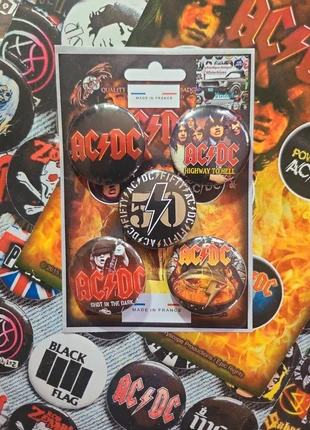 Pack Badges AC/DC x5, marque: AC/DC, état: Neuf sans étiquette, 4,90 €, 5,85 € Protection acheteurs incluse