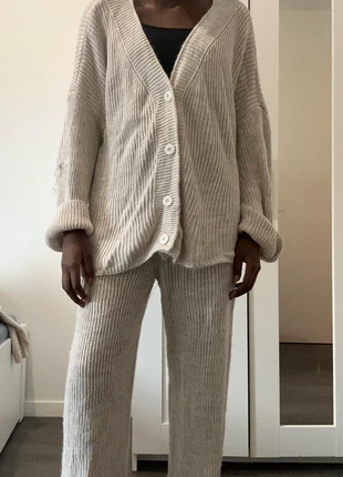 Ensemble hiver beige/crème, marque: Unique, état: Très bon état, taille: Taille unique, 14,00 €, 15,40 € Protection acheteurs incluse