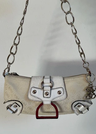 Borsa Guess originale con catena – modello vintage Y2K, brand: GUESS, condizioni: Ottime, €75.00, €79.45 include la Protezione acquisti