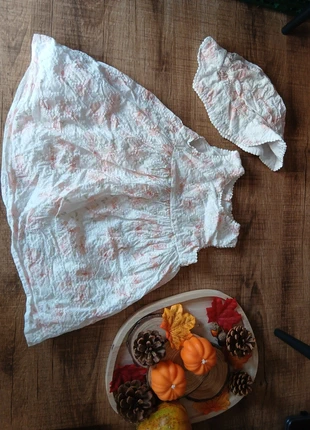 Robe + chapeau, marca: C&A, estado: Muito bom, tamanho: 12-18 meses / 80 cm, €3.00, €3.85 inclui Proteção do Comprador