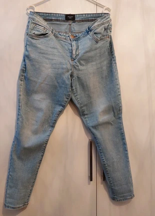 Jeans von Vero Moda, marque: Vero Moda, état: Très bon état, taille: XL / 42 / 14, 8,00 €, 9,10 € Protection acheteurs incluse
