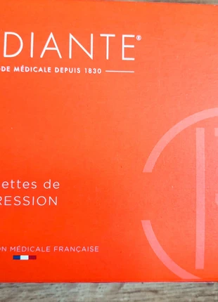 Chaussettes de compression Radiante, brand: Radiante, condizioni: Nuovo con cartellino, taglia: Altro, €12.00, €13.30 include la Protezione acquisti