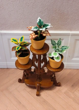 Plante verte et rouge miniature pour maison de poupée, état: Très bon état, taille: Taille unique, 6,00 €, 7,00 € Protection acheteurs incluse
