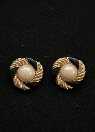 Vintage clip on earrings 1980’s, brand: Vintage Dressing, condition: Satisfactory, £10.00, £11.20 includes Buyer Protection