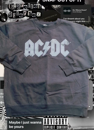AC/DC sweater, marque: H&M, état: Très bon état, taille: XS, 6,27 €, 7,28 € Protection acheteurs incluse