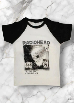 Camiseta Radiohead blanca mangas negras diseño bicolor, marca: Local, estado: Muito bom, tamanho: M / 38 / 10, €28.00, €30.10 inclui Proteção do Comprador