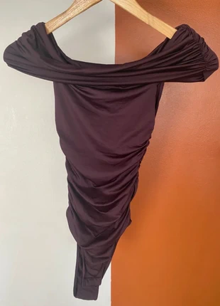 Body H&M. prune neuf taille 34, brand: H&M, condizioni: Nuovo senza cartellino, taglia: XS / IT 38 / EU 34, €8.00, €9.10 include la Protezione acquisti