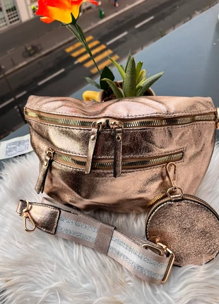 Sac banane irisée doré cuivre jamais utilisé, staat: Heel goed, € 16,00, € 17,50 inclusief Kopersbescherming