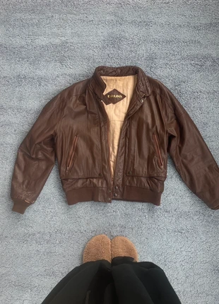 Giacca di pelle 100% Taglia M, marke: Vintage Dressing, zustand: Sehr gut, größe: M, 60,00 €, 63,70 € inklusive Vinted-Käuferschutz