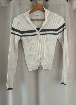 Top à zip Stradivarius, marque: Stradivarius, état: Neuf sans étiquette, taille: S / 36 / 8, 12,00 €, 13,30 € Protection acheteurs incluse