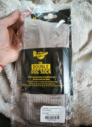 Old school Dr martens brand new socks!, merk: Dr. Martens, staat: Nieuw zonder prijskaartje, maat: M | 43–46, € 6,00, € 7,00 inclusief Kopersbescherming