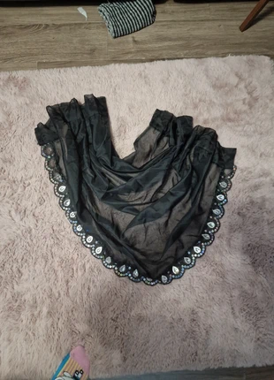 Black ruffle curtain, brand: Amazon, condition: Good, size: Up to 149 cm, £2.00, £2.80 includes Buyer Protection