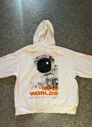 Pull à capuche H&M Discovery, marke: H&M, zustand: Sehr gut, größe: L, 16,00 €, 17,50 € inklusive Vinted-Käuferschutz