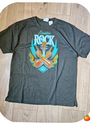 T-shirt évolution rock main croisé kaki taille L, marque: rock, état: Très bon état, taille: L, 11,90 €, 13,20 € Protection acheteurs (Pro) incluse