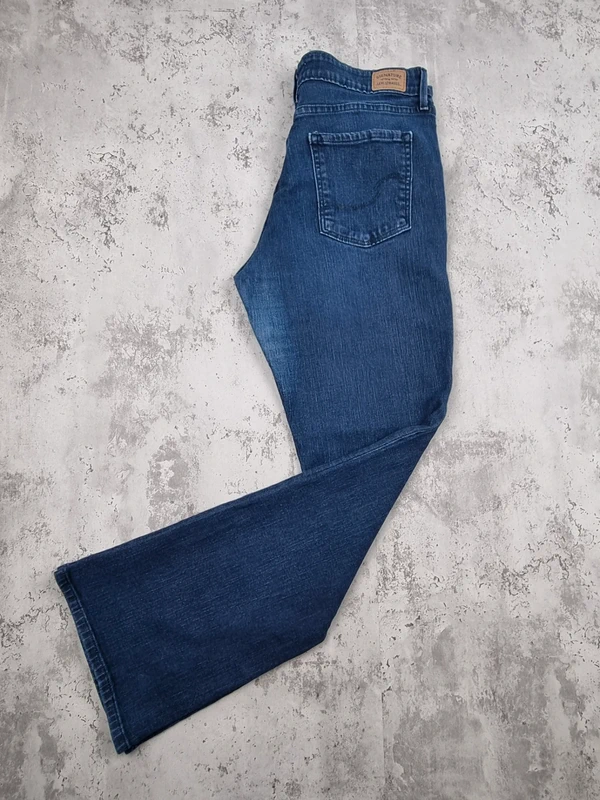 Jean Levi’s Signature Mid Rise Bootcut Bleu – Taille 40 Femme (mesures en photos)