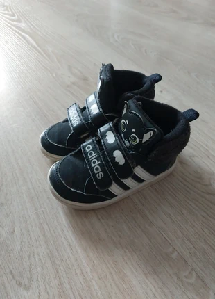 Baskets montantes Adidas Miraculous 21 bon état, brand: adidas, condition: Good, size: 21, €12.00, €13.30 includes Buyer Protection