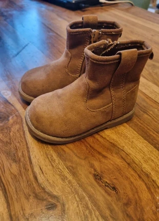 Très belle paire de bottines fille Camel- Taille 20/21 - Daim - H&M, marca: H&M, estado: Muy bueno, tamaño: 21, 7,00 €, 8,05 € Protección al comprador incluida