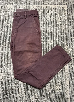 Chino Levi’s – Taille 31/32 – Couleur Pourpre, marca: Levi's, estado: Bueno, tamaño: W31 | ES 41, 20,00 €, 21,70 € Protección al comprador incluida