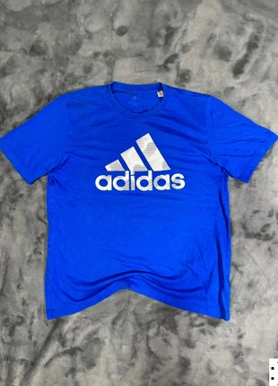 T-Shirt Adidas Blue Classic Logo 2000s Retro Sportswear - Size M, marque: adidas, état: Très bon état, taille: M, 7,00 €, 8,05 € Protection acheteurs incluse