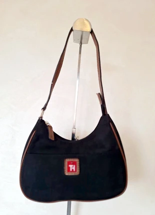 Borsetta Tommy Hilfiger, sac femme made in Italy, merk: Tommy Hilfiger, staat: Heel goed, € 14,00, € 15,40 inclusief Kopersbescherming