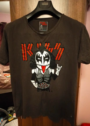 Kiss t shirt, brand: nylon smile, condition: Satisfactory, size: L, £1.50, £2.28 includes Buyer Protection