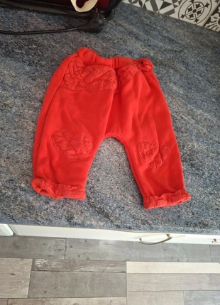 Pantalon rouge, brand: Creeks, condition: Very good, size: 6-9 months / 68 cm, €3.00, €3.85 includes Buyer Protection