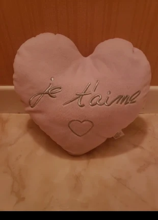 Coussin en forme de cœur neuf jamais servi rose pâle "je t aime" 5€, marca: Inconnu, estado: Novo sem etiquetas, tamanho: Outro, €5.00, €5.95 inclui Proteção do Comprador