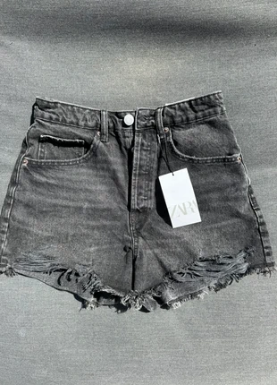 Zara black denim shorts, merk: Zara, staat: Nieuw met prijskaartje, maat: S / 36 / 8, € 10,00, € 11,20 inclusief Kopersbescherming