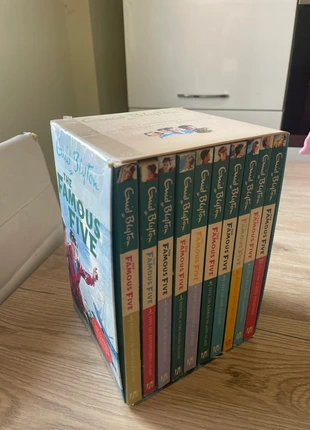 The Famous Five by Enid Blyton – Classic 10-Book Collection, zustand: Sehr gut, 45,00 €, 47,95 € inklusive Vinted-Käuferschutz