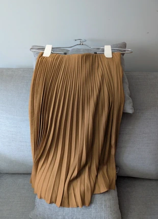 Massimo Dutti pleated midi skirt – camel gold – size S, marque: Massimo Dutti, état: Très bon état, taille: S / 36 / 8, 15,00 €, 16,45 € Protection acheteurs incluse