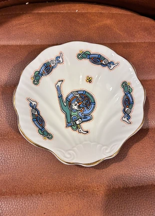 Royal Tara fine bone china book of kells small plate seashell shape, brand: Tara, condition: Very good, £6.00, £7.00 includes Buyer Protection Pro