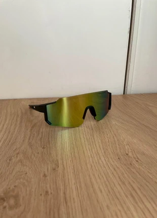 Lunette de soleil cyclisme/marathon, brand: Tendance, condizioni: Nuovo senza cartellino, €9.90, €11.10 include la Protezione acquisti