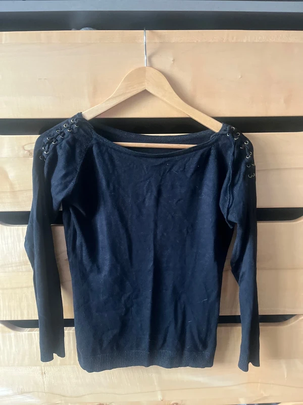 Pull noir