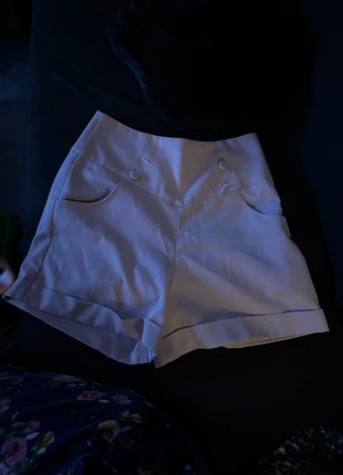 Korte broek licht roze, merk: Banned Retro, staat: Goed, maat: S / 36 / 8, € 5,00, € 5,95 inclusief Kopersbescherming